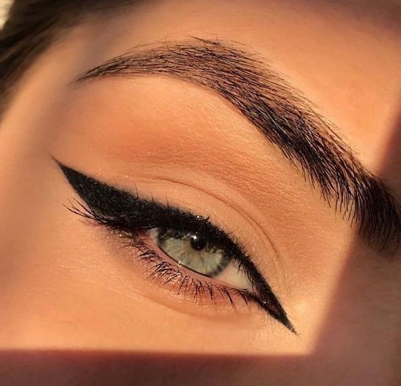 خط چشم استایل لاینر، محصولی موثر در آرایش چشم