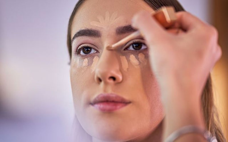کوچک کردن بینی با کانتورینگ