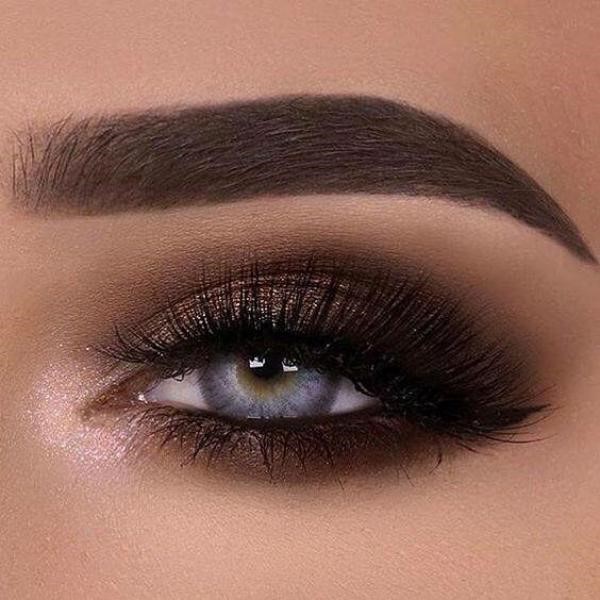 استفاده از سایه چشم تیره